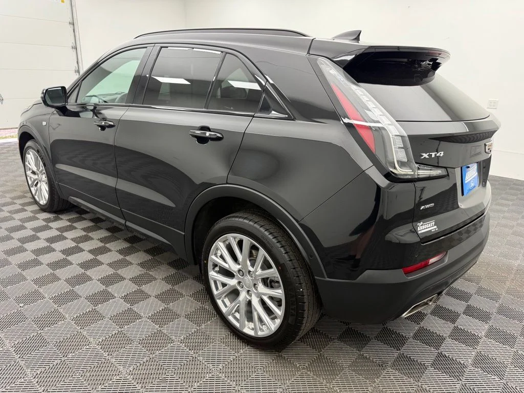 Used 2022 Black Cadillac Sport image 12