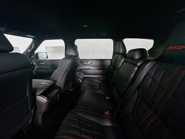 2025 Nissan Armada PRO-4X - Photo 27