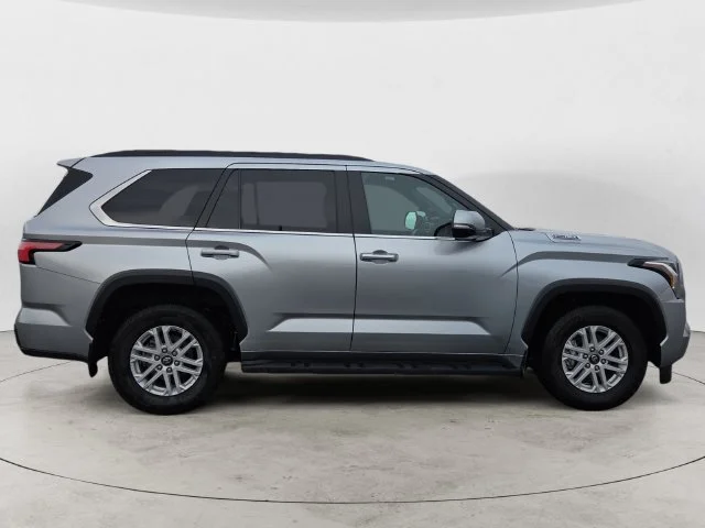 Used 2025 Silver Toyota SR5 image 4