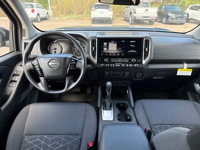 New 2027 Super Black Nissan Crew Cab SV image 12