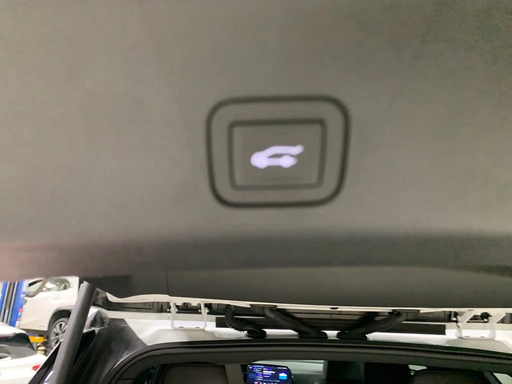 Used 2026 Summit White Chevrolet RST image 31