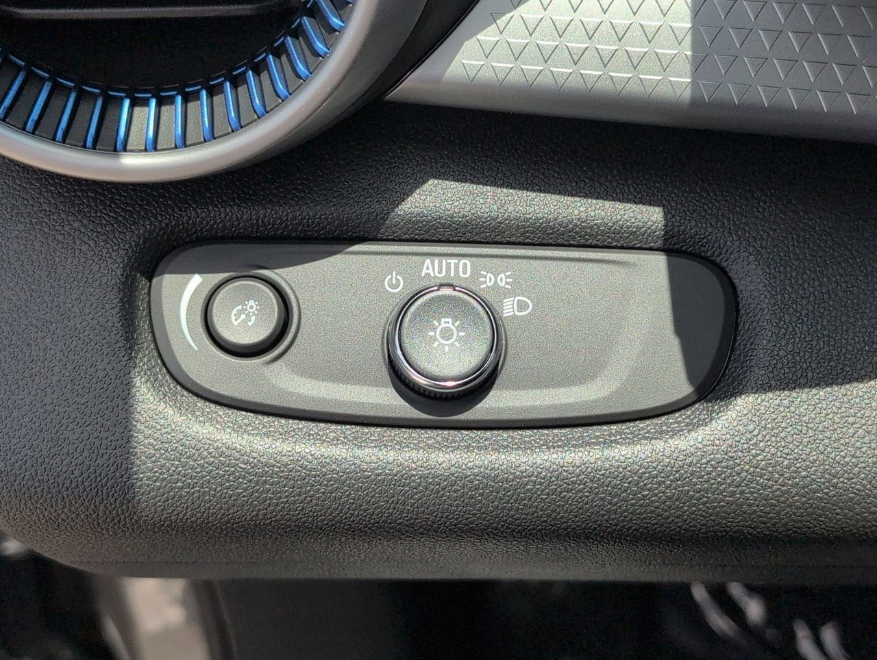2026 Chevrolet Trax LS - Photo 16