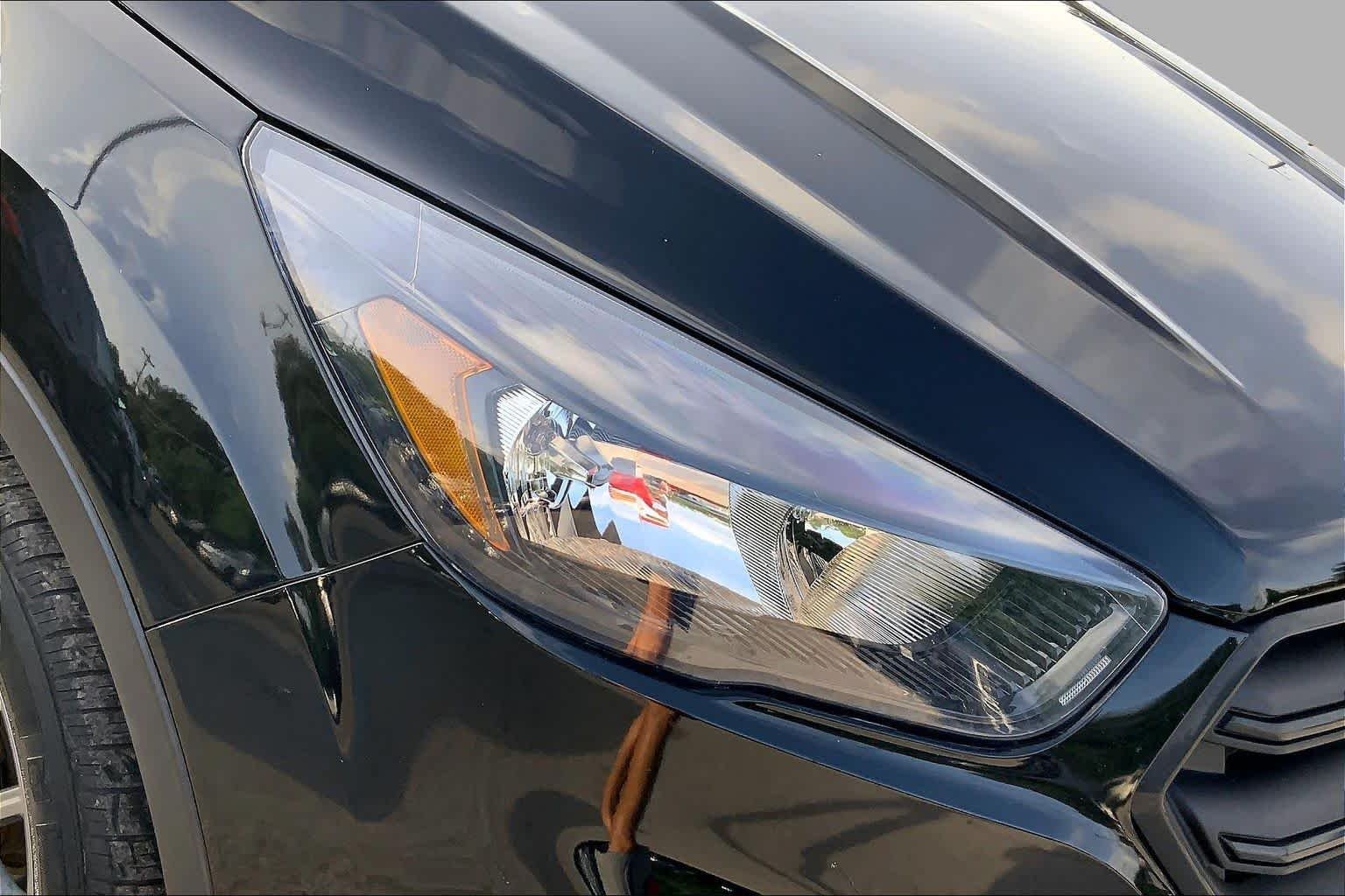 Used 2019 Agate Black Metallic Ford S image 23