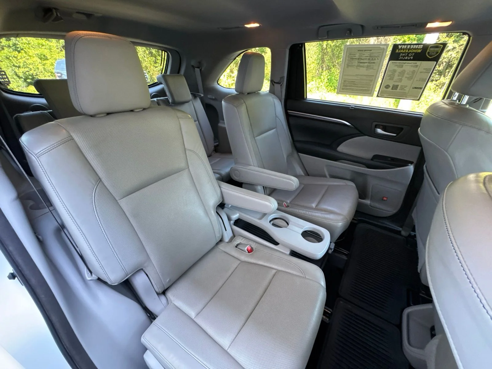 Used 2015 Blizzard Pearl Toyota Limited image 6