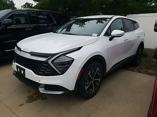 Used 2025 White Kia EX image 11