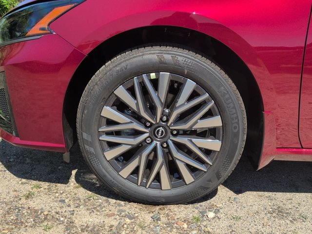 New 2026 Scarlet Ember Tintcoat Nissan SV image 8