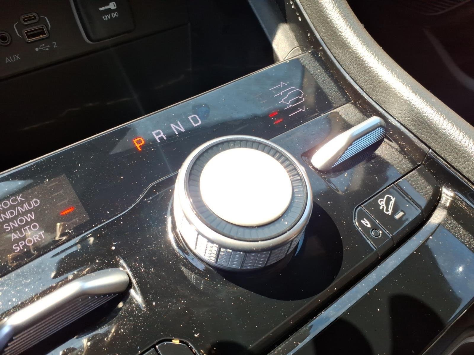 Used 2023 Rocky Mountain Pearlcoat Jeep Summit image 9