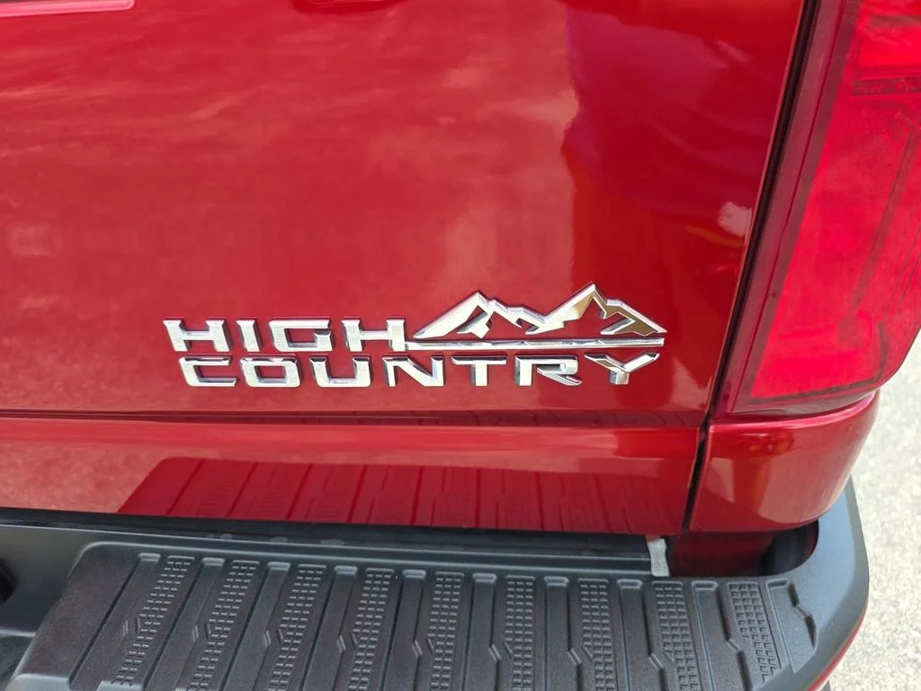Used 2023 Red Chevrolet High Country image 8