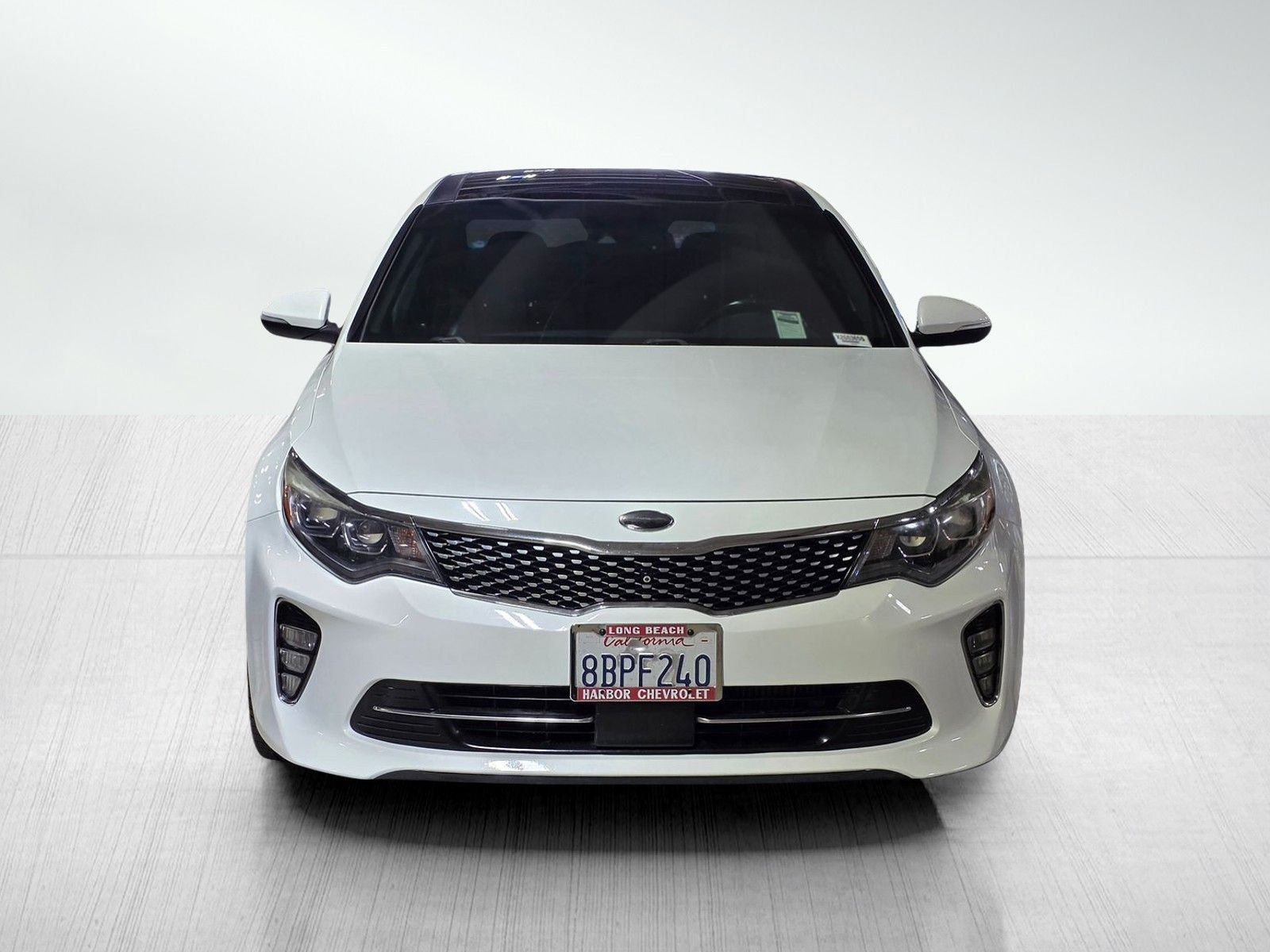 Used 2018 Kia Optima SX with VIN 5XXGV4L2XJG218984 for sale in Lakewood, CA