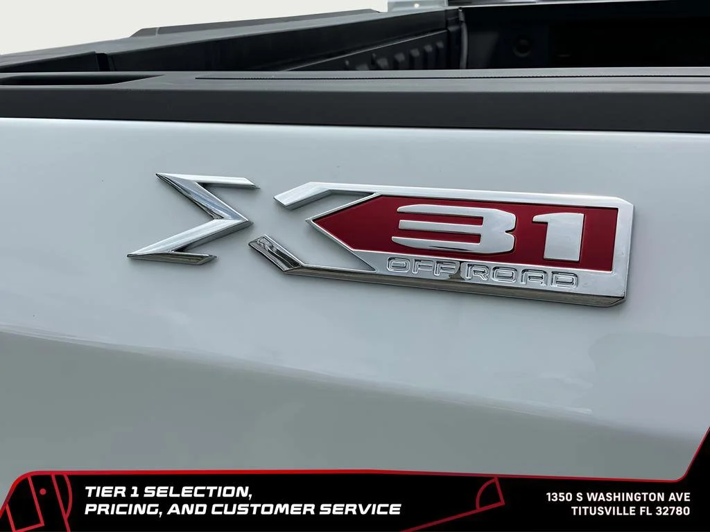 New 2026 Summit White GMC Elevation image 31