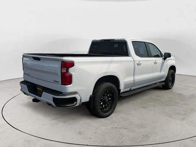 Used 2022 White Chevrolet RST image 5