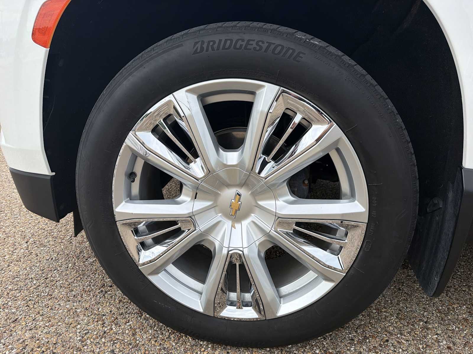 Used 2023 Summit White Chevrolet High Country image 34