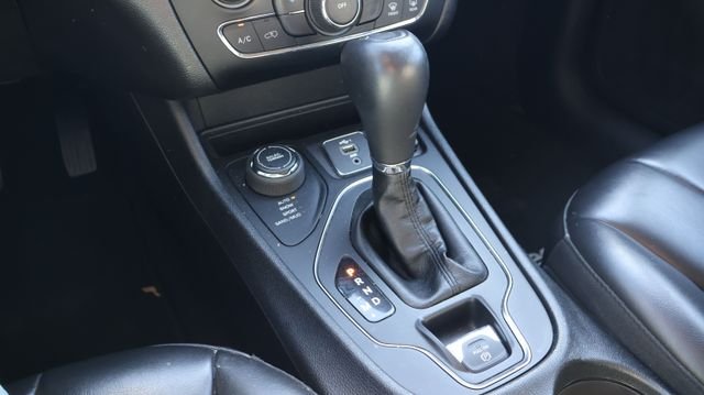 Used 2019 Blue Jeep Latitude Plus image 13