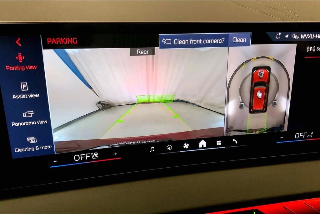 Used 2026 Vegas Red Metallic BMW  image 17