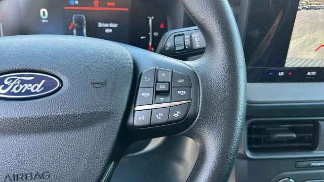 New 2025 Shadow Black Ford XLT image 31