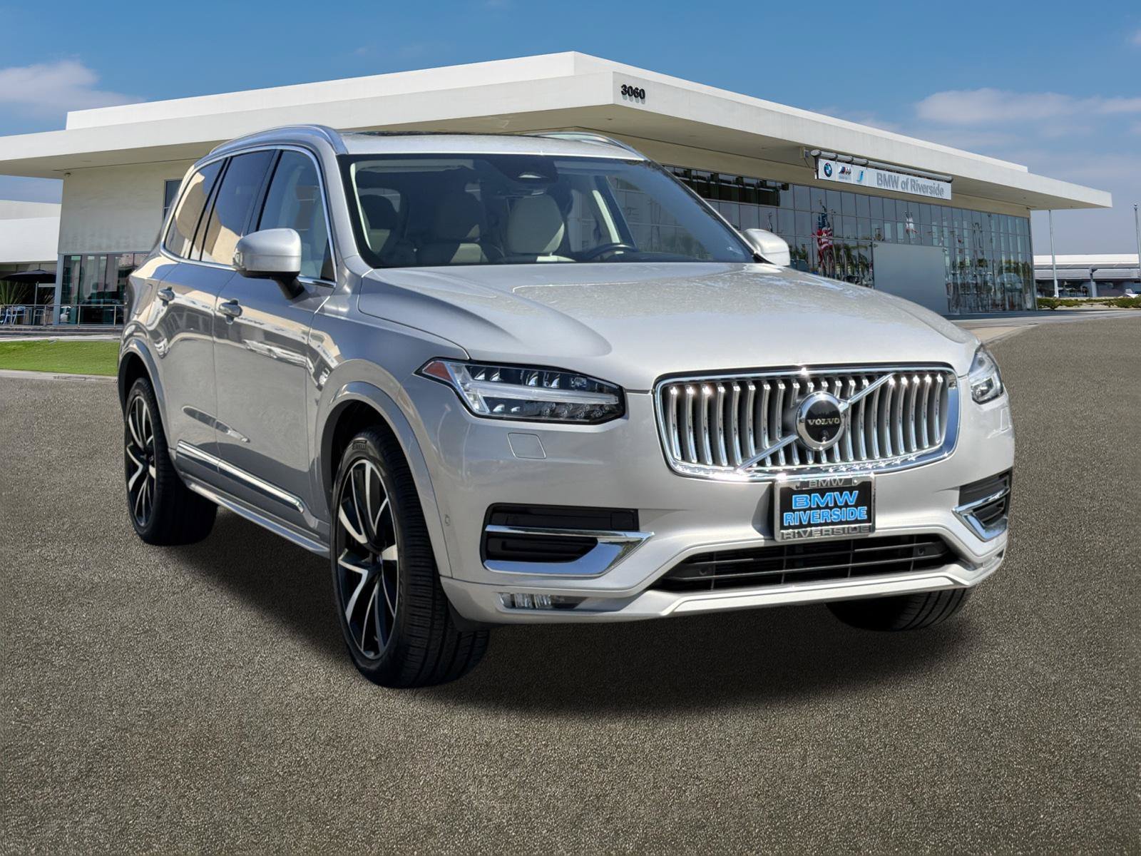2024 Volvo XC90 Plus - Photo 2