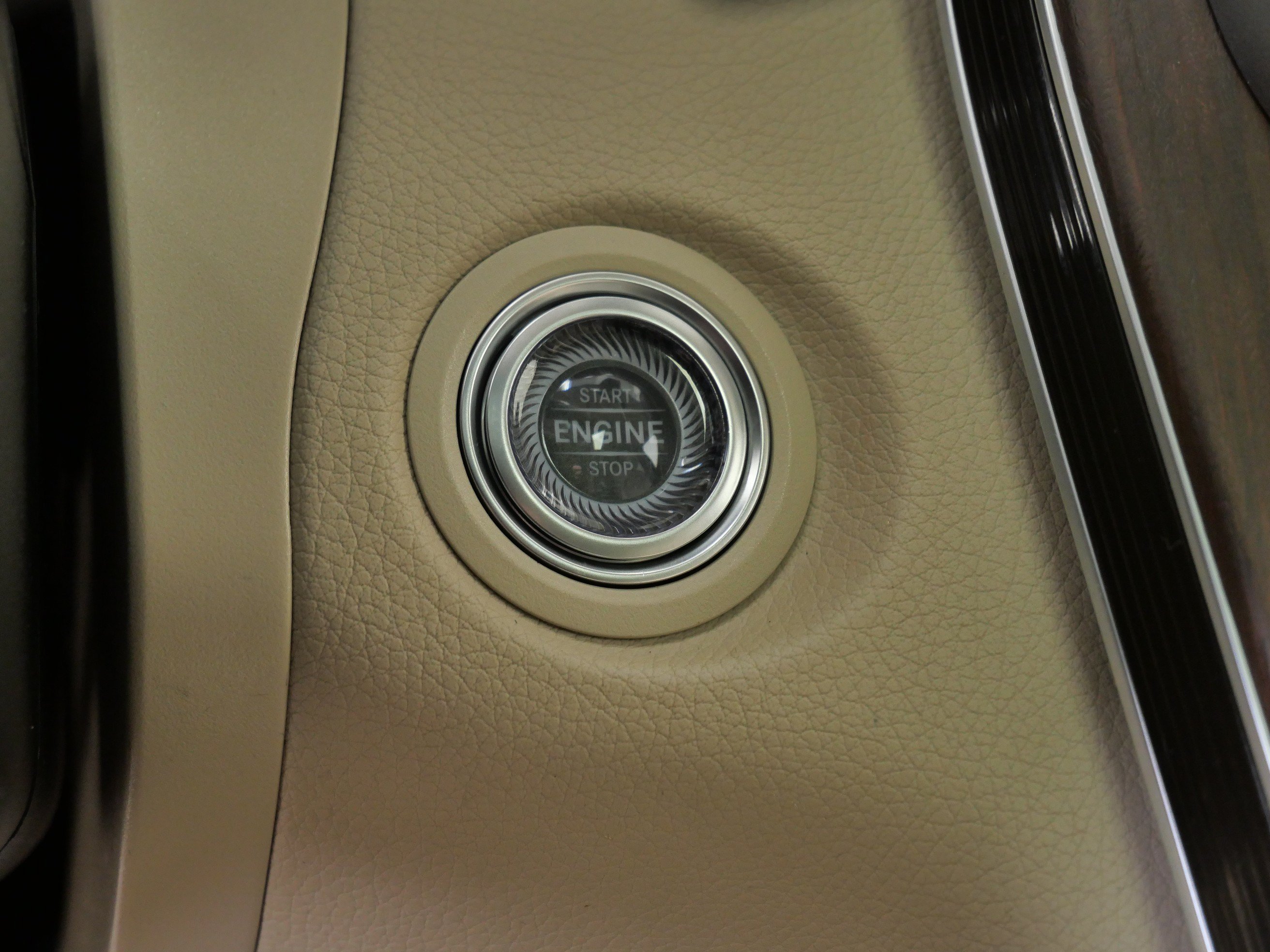 Used 2021 Polar White Mercedes-Benz GLC 300 image 27