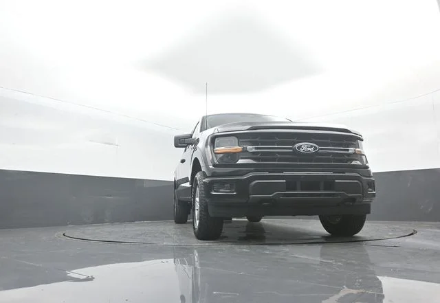 New 2026 Agate Black Metallic Ford XLT image 24