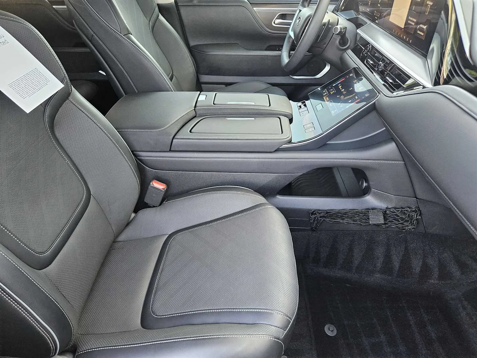 New 2027 RADIANT WHITE INFINITI Sport 4WD image 8