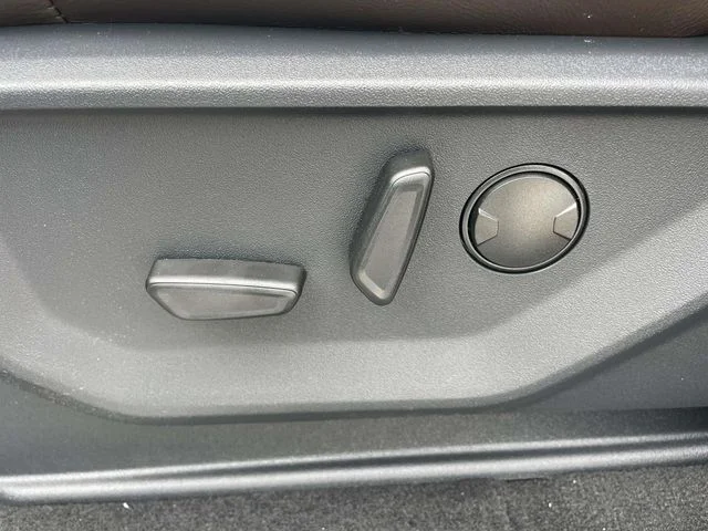 New 2026 Agate Black Metallic Ford King Ranch® image 17