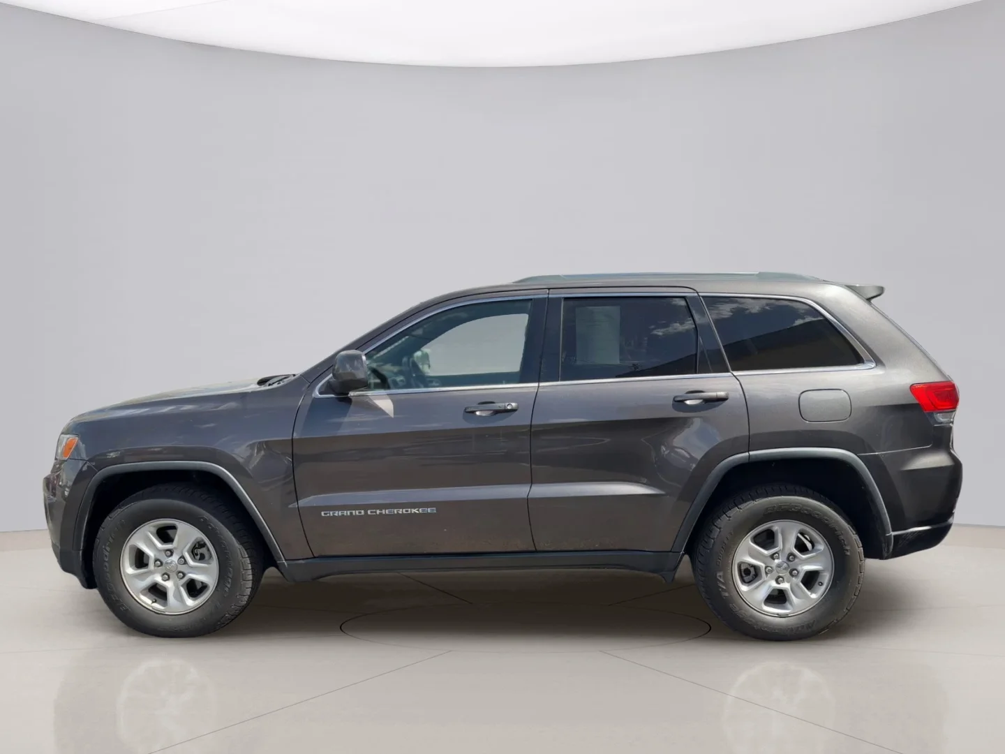 Used 2015 Gray Jeep LAREDO image 8