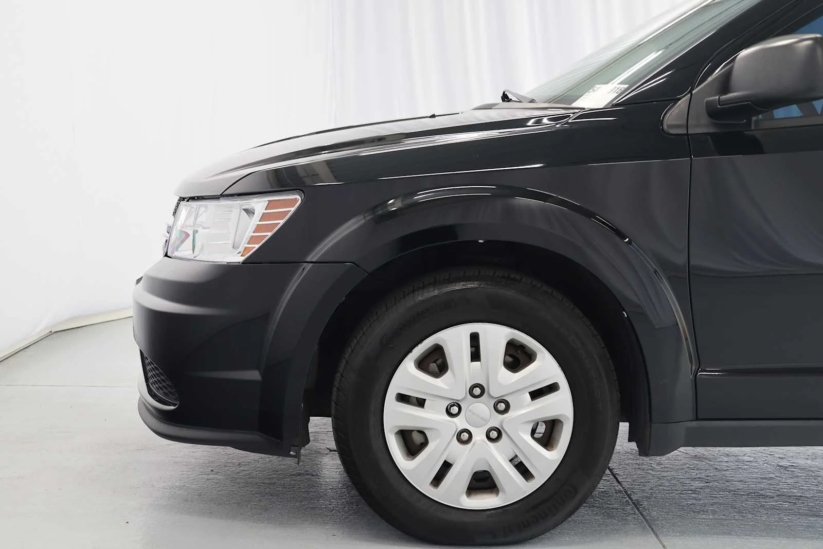 Used 2020 Pitch Black Clearcoat Dodge SE Value image 11