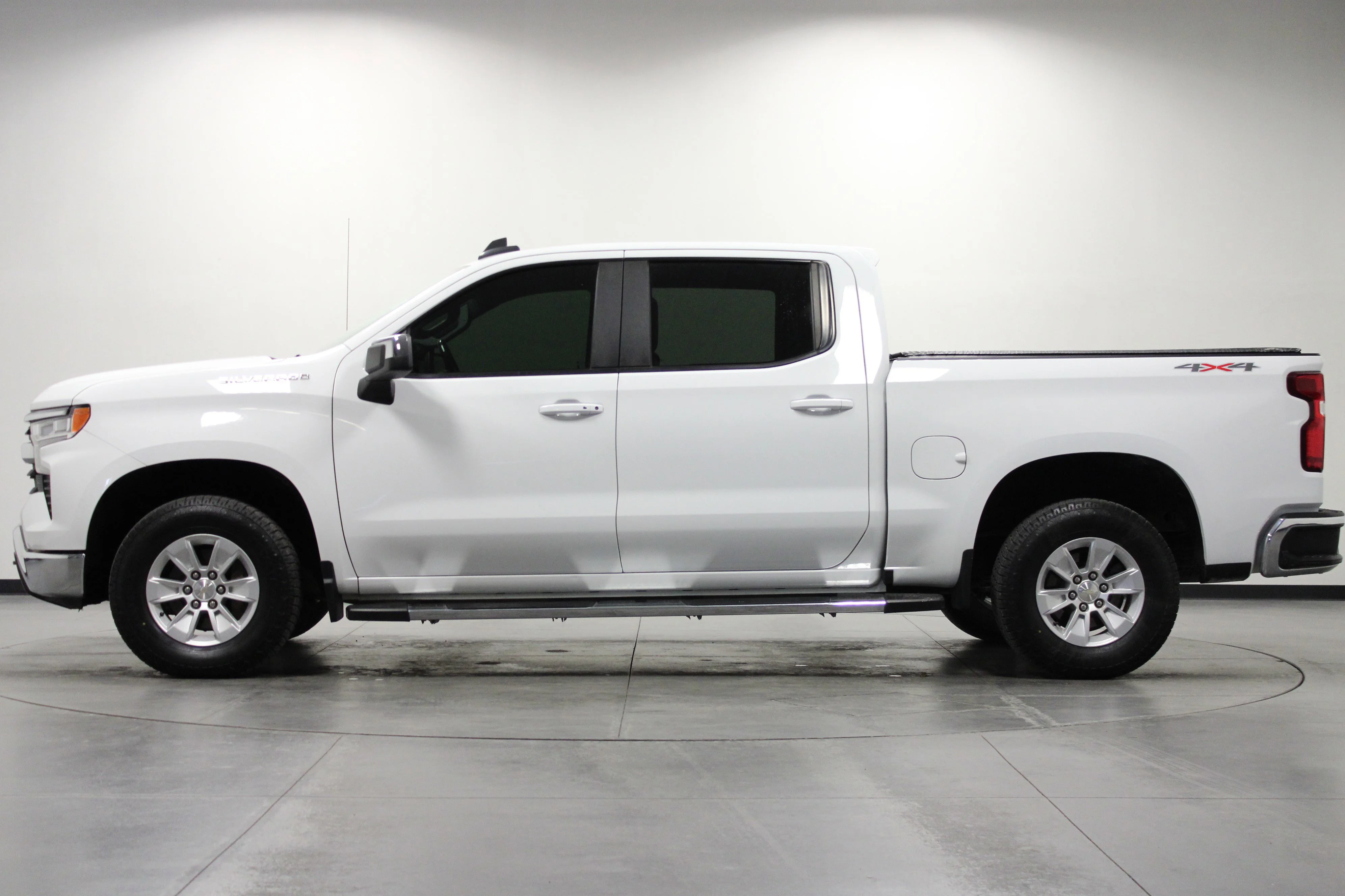 Used 2023 Summit White Chevrolet LT image 7