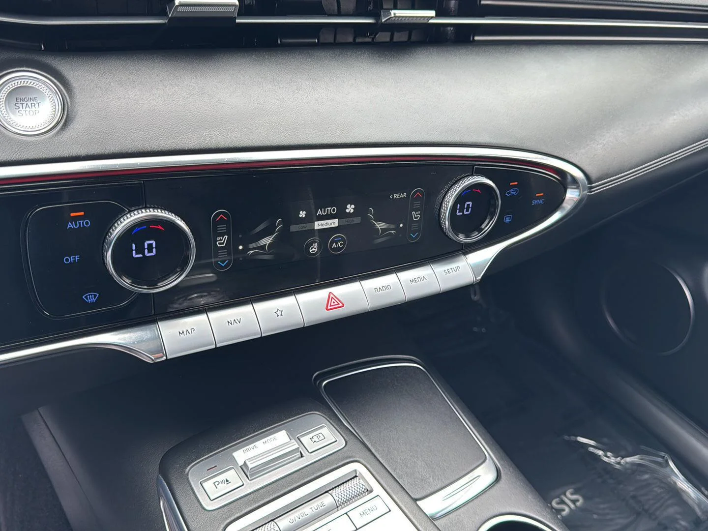 2023 GENESIS GV70 Standard - Photo 29