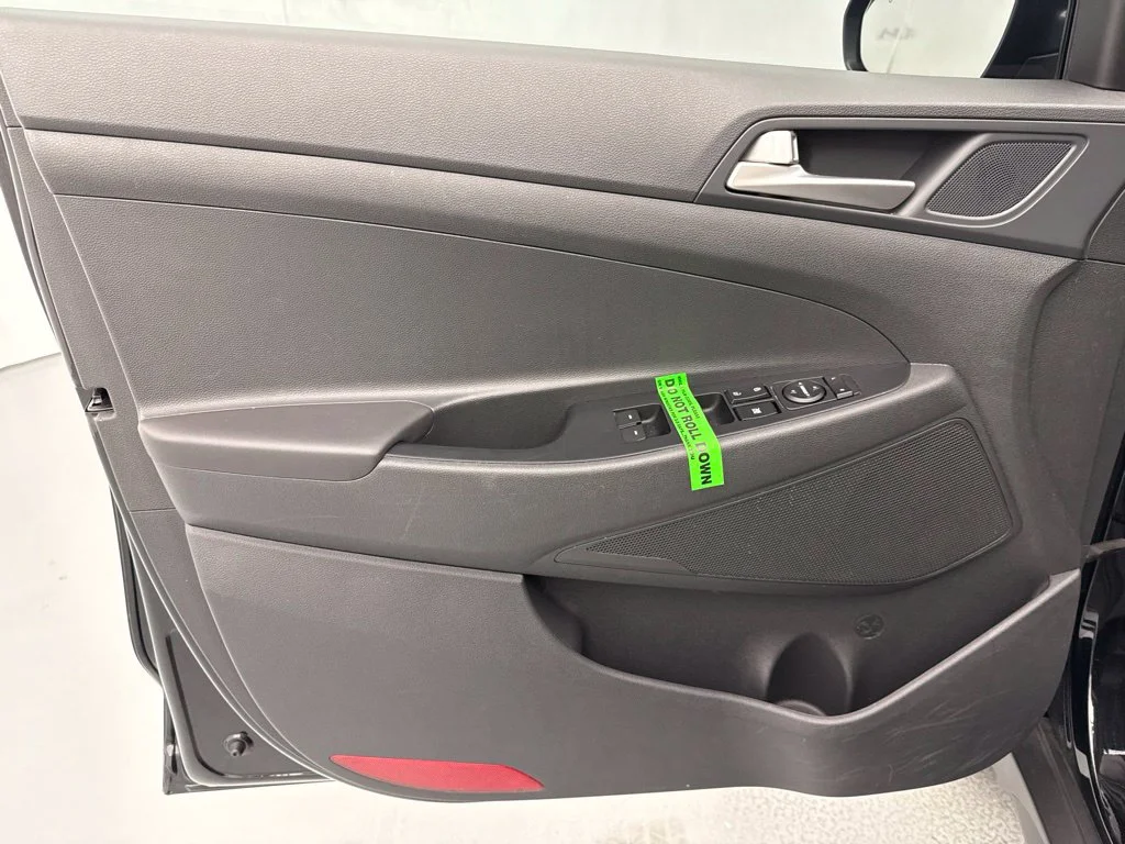 2019 Hyundai Tucson VALUE SUV Slide 15