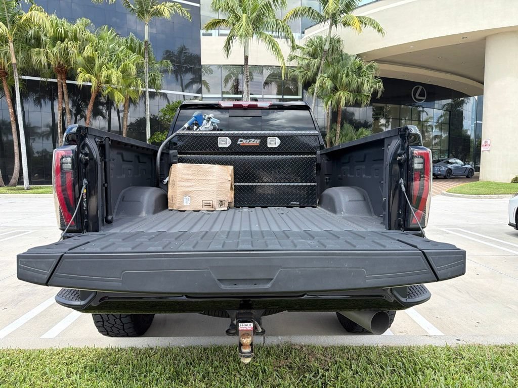 Used 2024 Onyx Black GMC AT4 image 10
