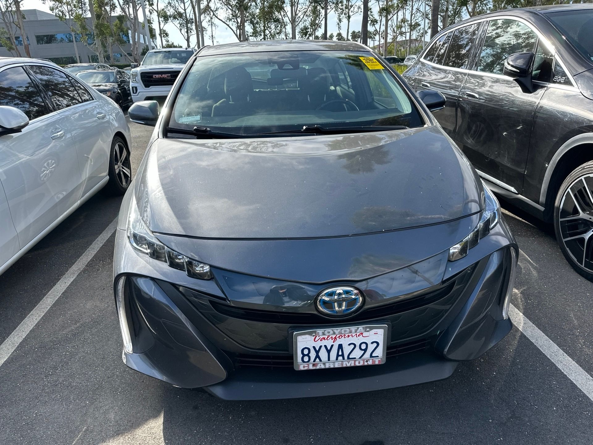 Used 2022 Gray Toyota LE image 2