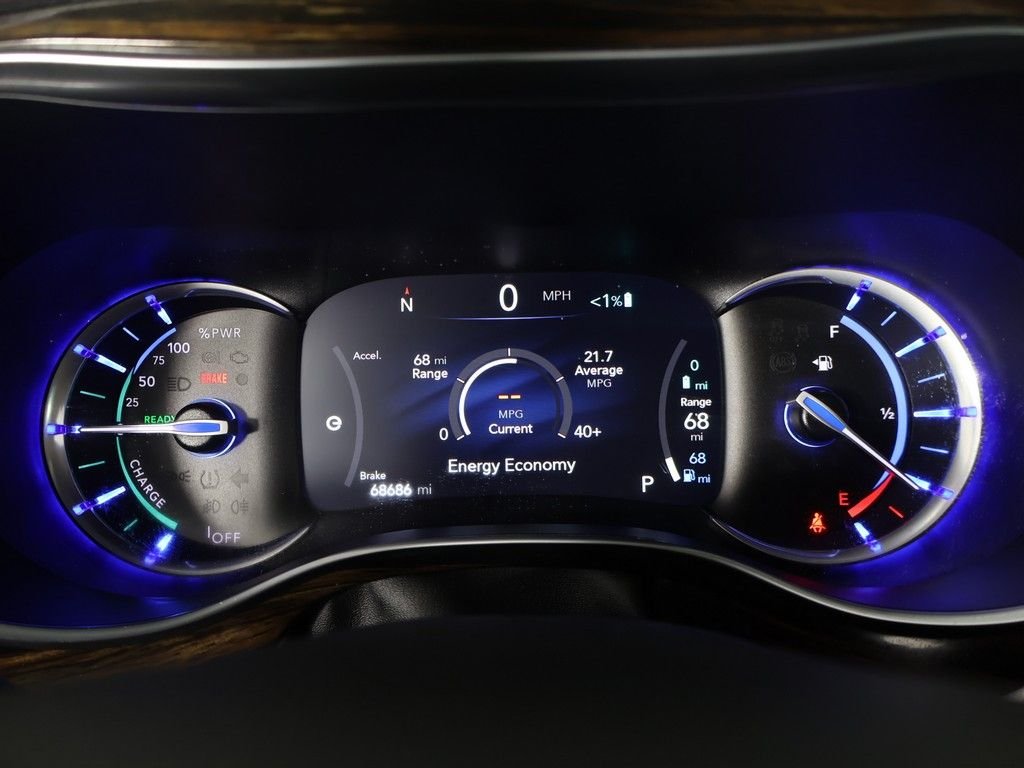 Used 2023 Black Chrysler Limited image 43