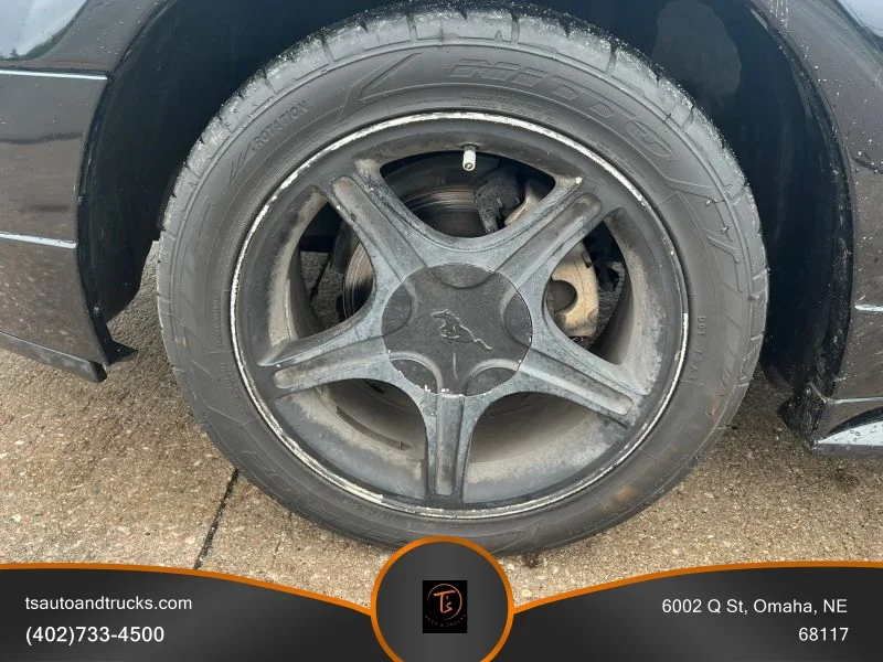 Used 2004  Ford GT Deluxe Coupe 2D image 12