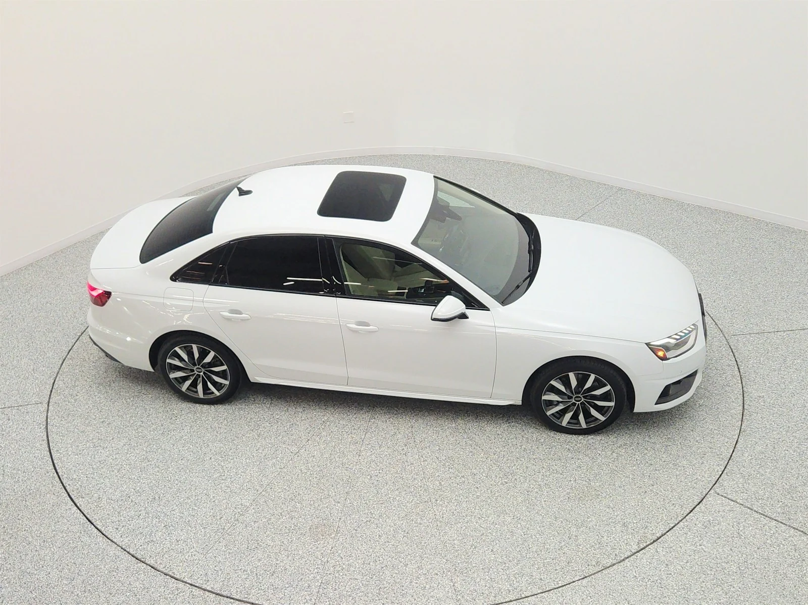 Used 2023 Glacier White Metallic Audi Premium Plus 40 TFSI quattro image 25
