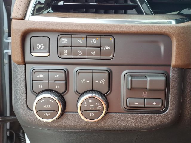 New 2027 Polar White Tricoat Chevrolet High Country image 12