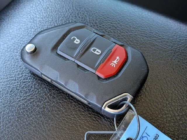 Used 2022 Gray Jeep Unlimited Rubicon image 25