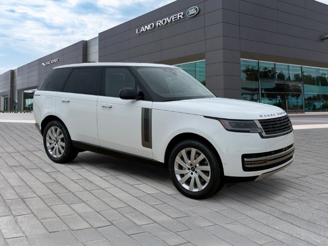 New 2027 Fuji White Land Rover SE image 7
