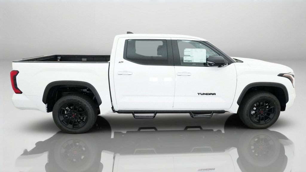 New 2026 Ice Cap Toyota SR5 image 7