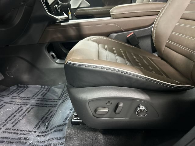 2026 GMC Acadia Denali Ultimate - Photo 12