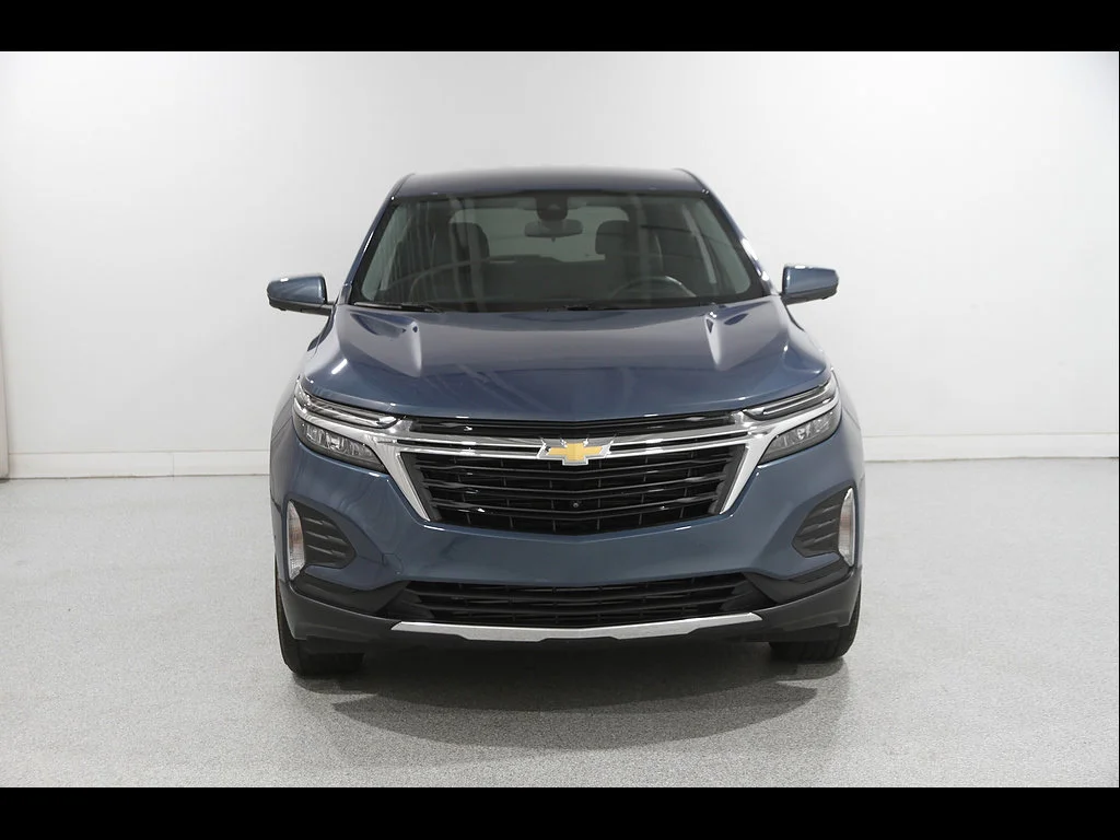 2024 Chevrolet Equinox LT - Photo 2