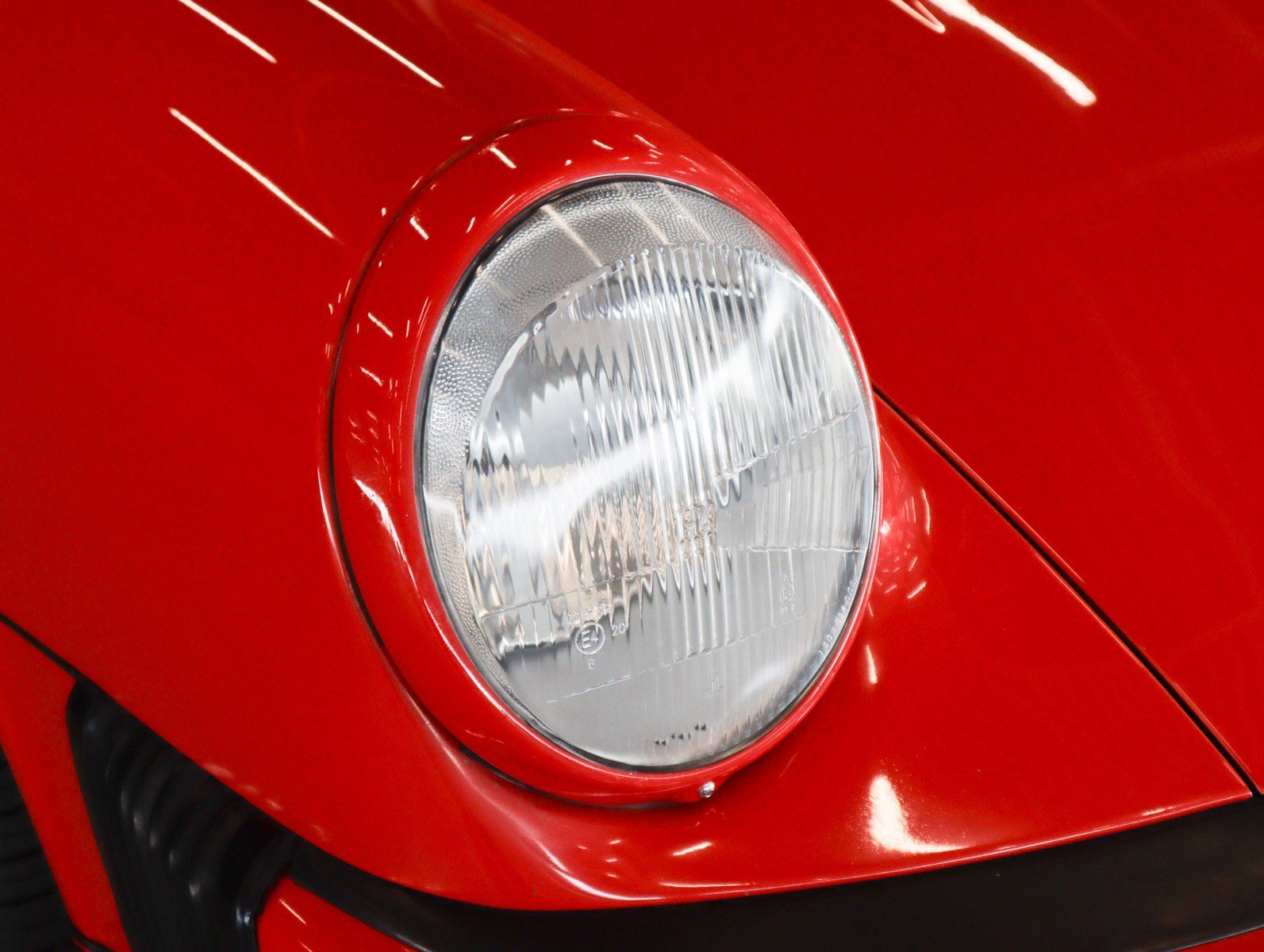 Used 1985 Guards Red Porsche Targa w/5speed trans image 21