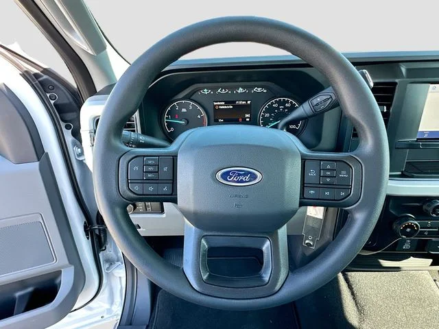 New 2026 Oxford White Ford XL image 7