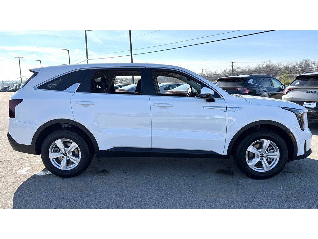 New 2026 Glacial White Pearl Kia LX image 3