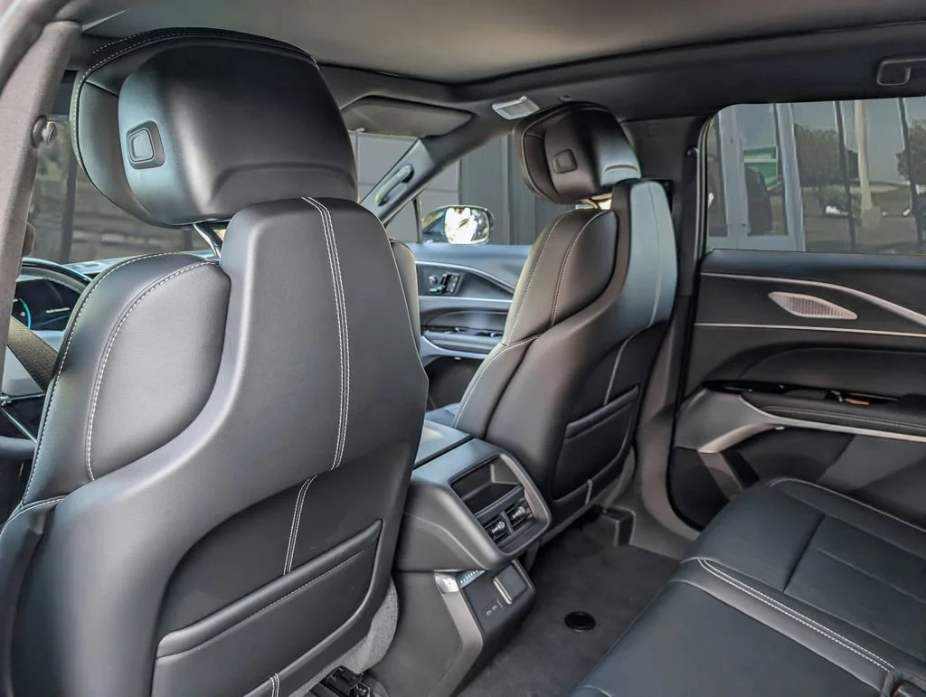 2026 Cadillac LYRIQ Premium Sport - Photo 15