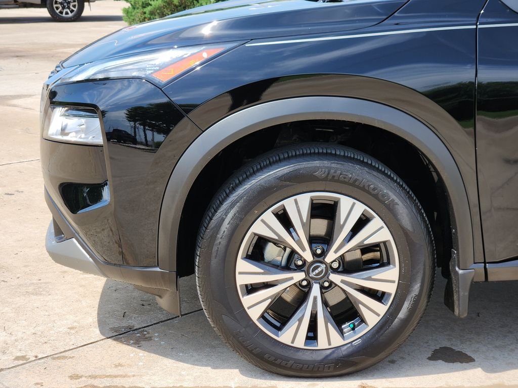 Used 2023 Black Nissan SV image 8
