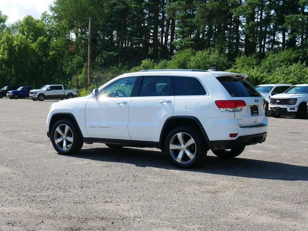 Used 2015 White Jeep Limited image 4
