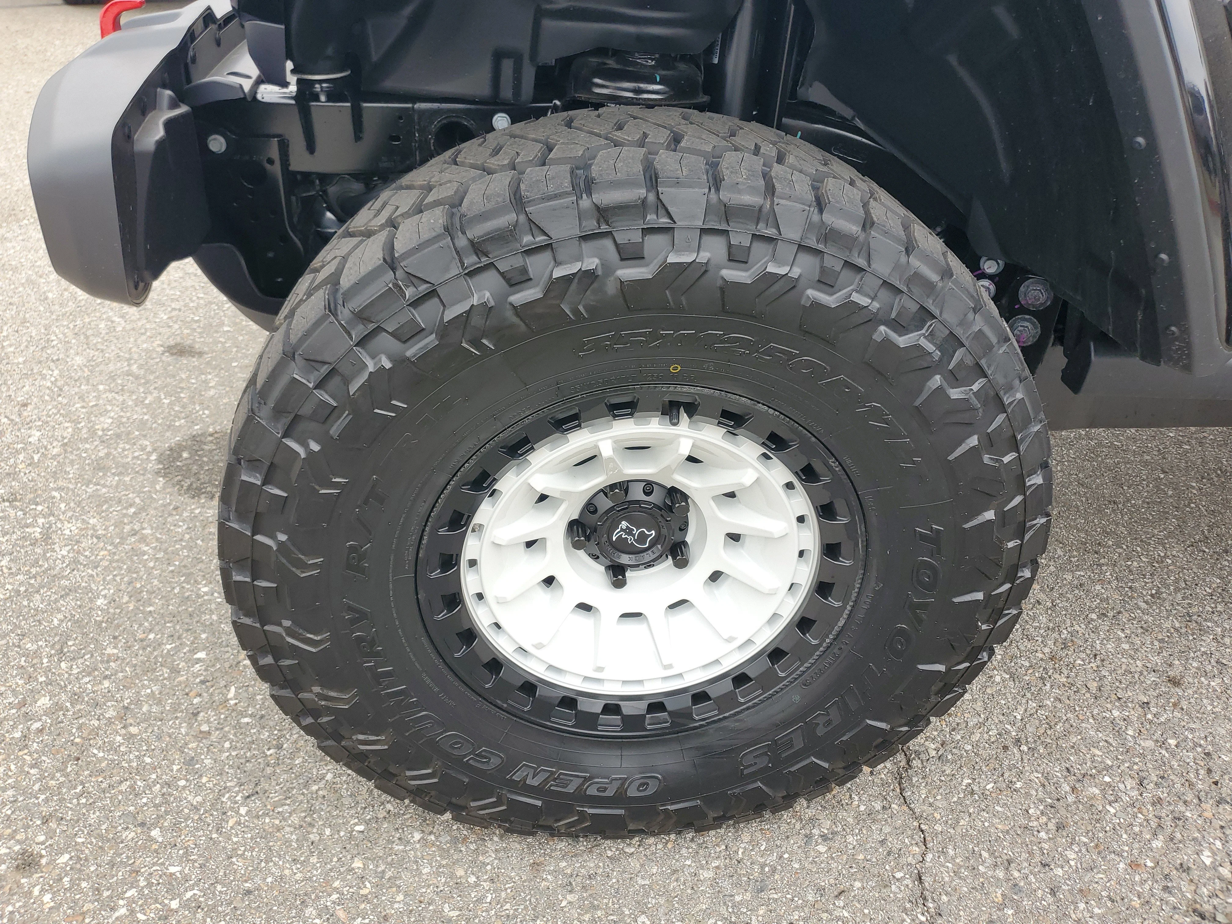 New 2026 Black Clearcoat Jeep Rubicon image 11