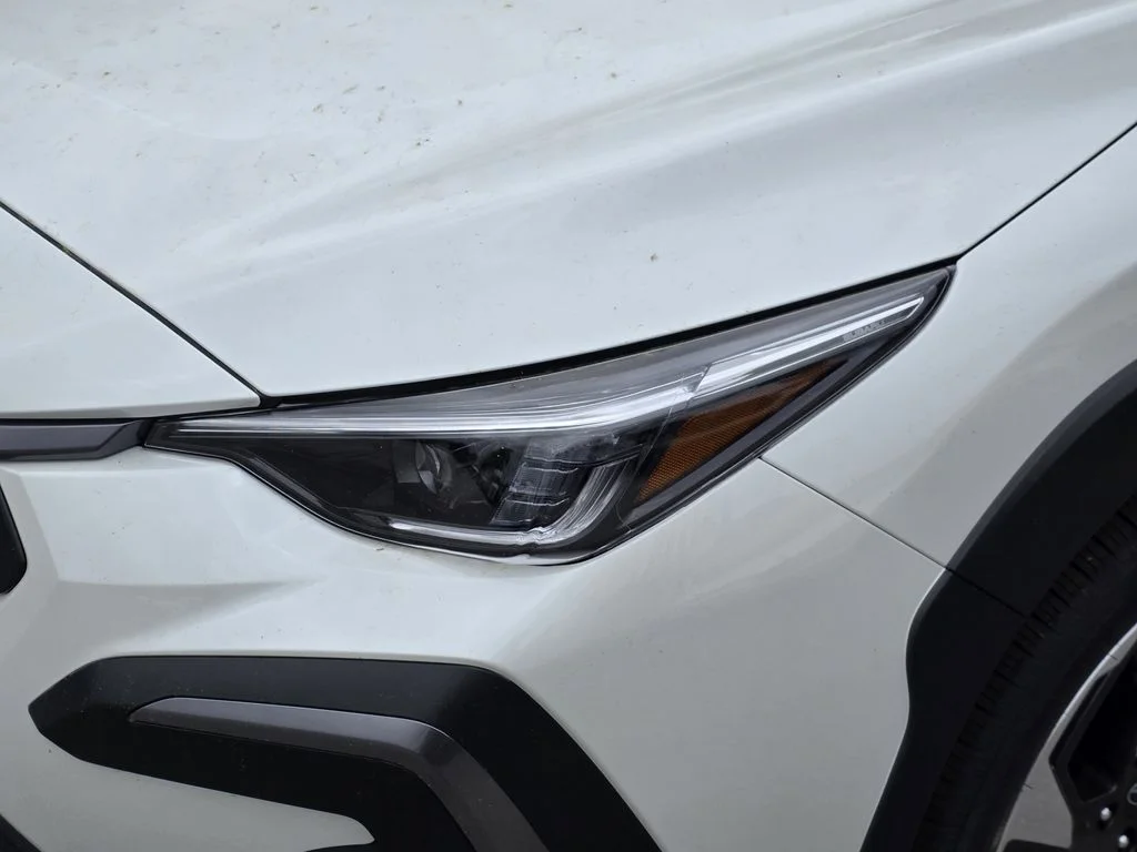 New 2026 CRYSTAL WHITE PEARL Subaru Limited image 6