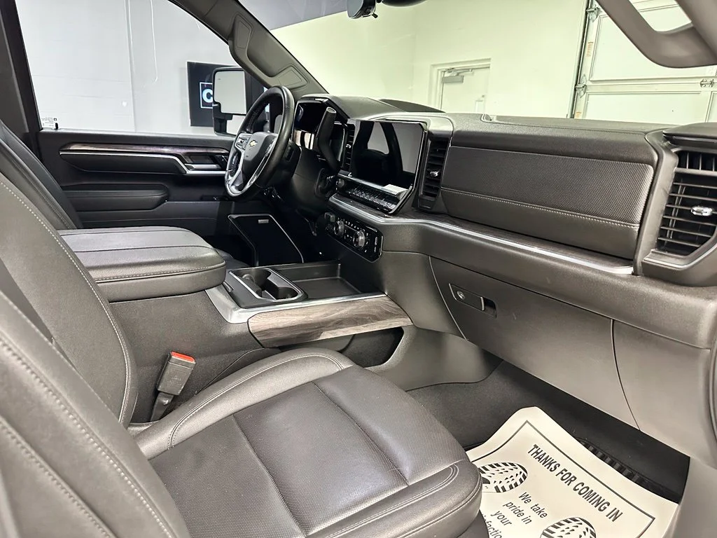 Used 2026 White Chevrolet LTZ image 59