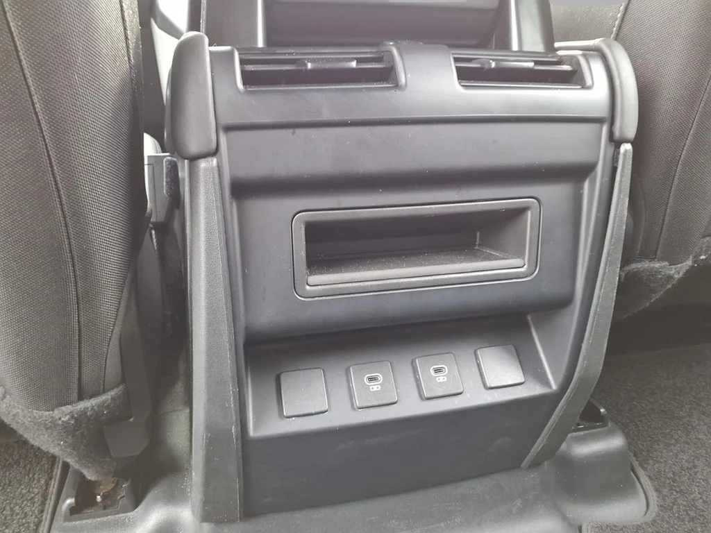 Used 2025 White Land Rover S image 22